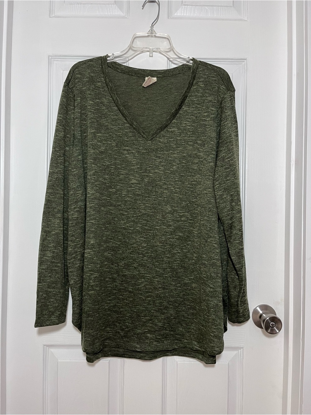 Faded Glory Olive Green V-Neck Long Sleeve Lightweight Sweater